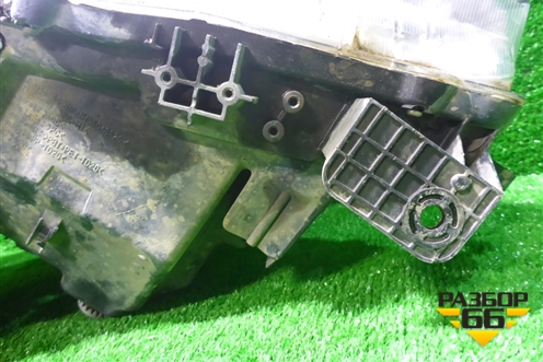 Фара правая (до 2014г ксенон без блока и лампы) (260101LB1B) для Nissan Patrol (Y62) с 2010г (Патрол)