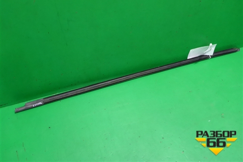 Накладка стекла переднего правого для Volkswagen Tiguan с 2016г (Тигуан)