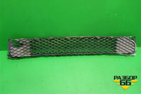 Решетка в передний бампер центральная (до 2012г) (6402A218) для Mitsubishi ASX с 2010г (АСХ)