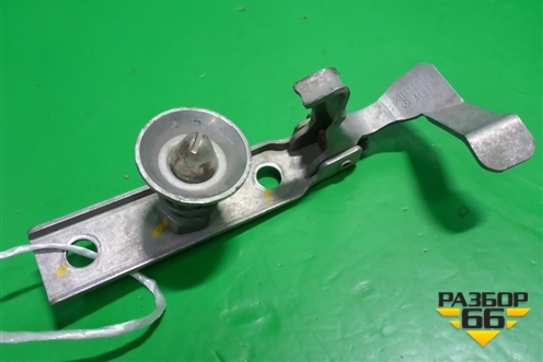 Крюк замка капота (9017500084) для Mercedes Benz AMG GT C190 с 2015г (АМГ ГТ)