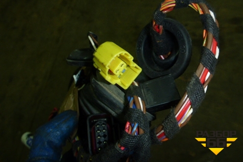 Проводка двери передней правой для Skoda Octavia (А5) с 2004-2013г (Октавия)