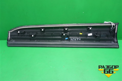 Накладка двери передней правой (4M0853960B) для Audi Q7 c 2015г (Ку 7)