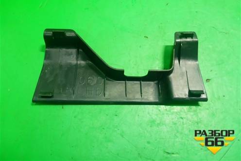 Обшивка стойки центральная нижняя левая (заглушка) (7211A069) для Peugeot 4007 с 2008г