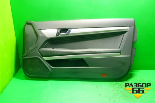 Обшивка двери передней правой под электрику (A2077270888) для Mercedes Benz E-Klass C207 (купе) с 2009г (Е Купе)