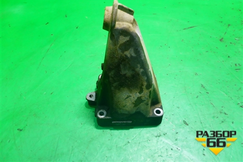 Кронштейн двигателя левый (A2712232304) для Mercedes Benz E-Klass C207 (купе) с 2009г (Е Купе)