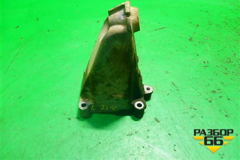 Кронштейн двигателя левый (A2712232304) для Mercedes Benz E-Klass C207 (купе) с 2009г (Е Купе)