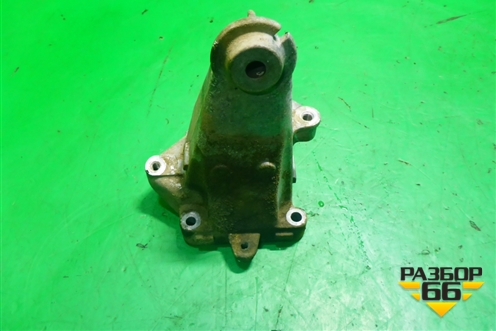 Кронштейн двигателя левый (A2712232704) для Mercedes Benz E-Klass C207 (купе) с 2009г (Е Купе)