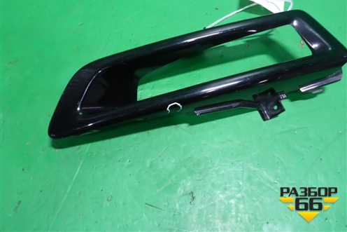 Накладка ПТФ правая (FK7215A298B) для Land Rover Discovery Sport с 2014г (Дискавери Спорт)