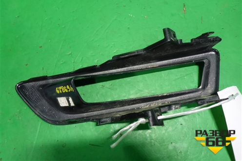 Накладка ПТФ правая (FK7215A298B) для Land Rover Discovery Sport с 2014г (Дискавери Спорт)