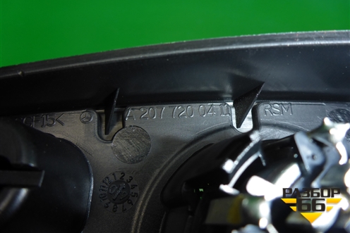 Накладка двери передней левой уголок (A2077200411) для Mercedes Benz E-Klass C207 (купе) с 2009г (Е Купе)