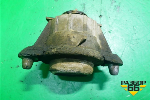 Опора двигателя левая (1.8л 271860) для Mercedes Benz E-Klass C207 (купе) с 2009г (Е Купе)