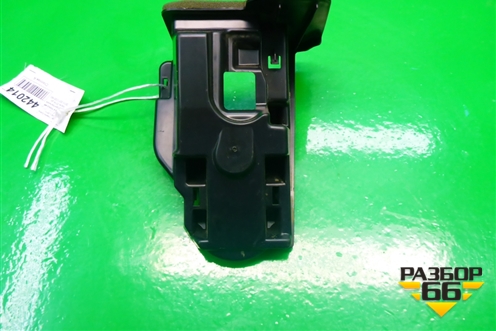 Кожух (педали стояночного тормоза) (A2046890408) для Mercedes Benz E-Klass C207 (купе) с 2009г (Е Купе)