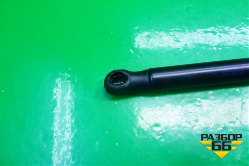 Амортизатор крышки багажника (5C6827550) для Volkswagen Jetta с 2010-2019г (Джетта)