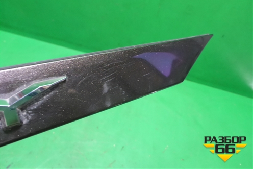 Накладка крышки багажника (7681133520) для Toyota Camry V70 с 2017г (Камри)