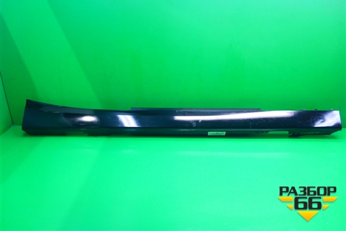 Накладка на порог наружная правая (3х дверный кузов) (51777288396) для BMW 1-серия F20/F21 с 2011г