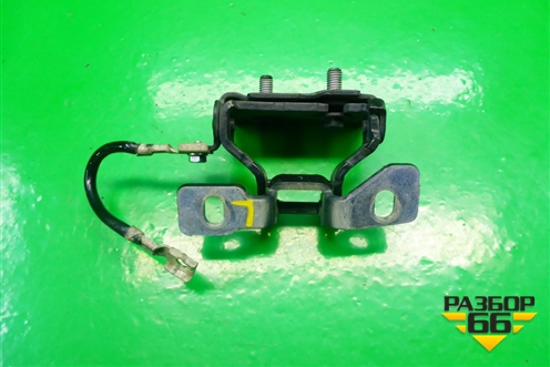 Петля двери багажника (левая) для BMW 1-серия F20/F21 с 2011г