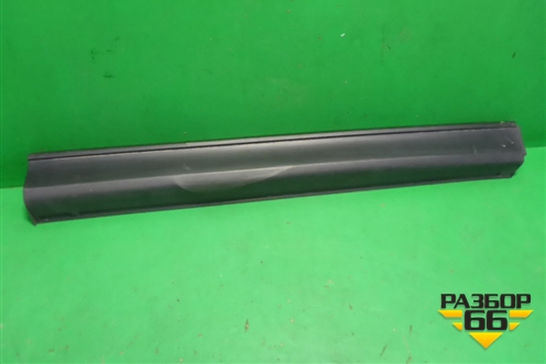 Накладка двери передней правой (KB7W51RA1) для Mazda CX 5 с 2017г (СХ5)