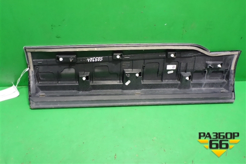 Накладка двери задней правой (4M0853970F) для Audi Q7 c 2015г (Ку 7)