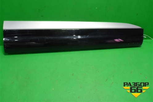 Накладка двери передней правой (4M0853960F) для Audi Q7 c 2015г (Ку 7)