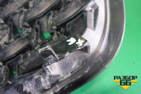 Решетка радиатора (HY328200A) для Land Rover Discovery 5 с 2017г (Дискавери)