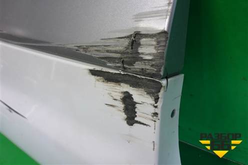 Накладка двери задней правой (4M0853970F) для Audi Q7 c 2015г (Ку 7)