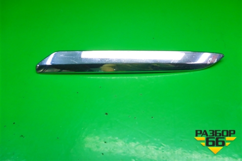 Накладка переднего бампера правая (9682198577) для Citroen C5 с 2008г (С5)