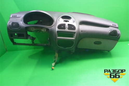 Торпедо с AIR BAG для Peugeot 206 с1998г