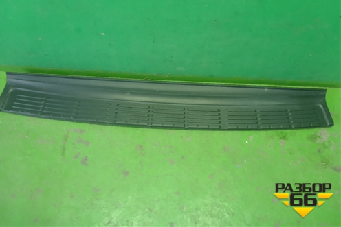 Накладка заднего бампера (до 2012г) (5216260040) для Toyota Land Cruiser (200) с 2008г (Ленд Крузер)