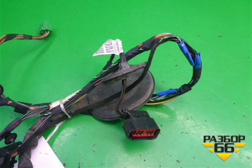 Проводка двери задней правой (YMM502172C) для Land Rover Discovery 3 с 2004-2009г (Дискавери)