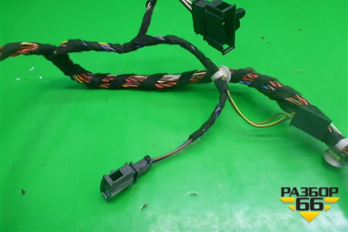 Проводка двери передней правой для Skoda Octavia (А5) с 2004-2013г (Октавия)