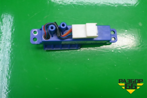 Блок электронный (ионизатор воздуха) (8805112010) для Toyota Camry V40 с 2006-2011г (Камри)