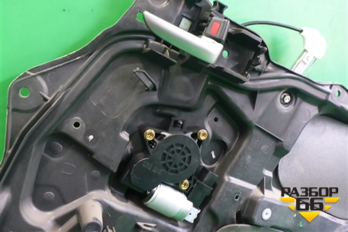 Стеклоподъёмник электрический задний правый (BP4K7297X) для Mazda Mazda 3 (BK) с 2003-2009г 