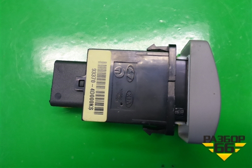 Кнопка включения ПТФ (933704D000) для Kia Carnival с 2005-2014г (Карнивал 2)