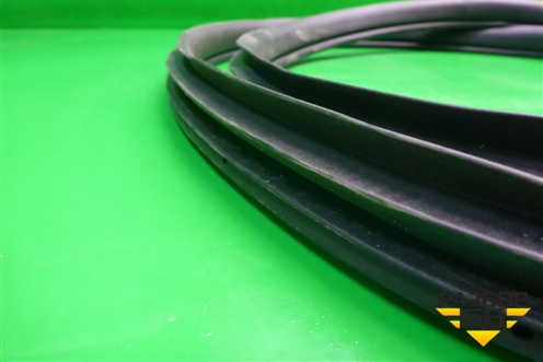 Уплотнитель двери (задней левой на кузов) для Mazda Mazda 3 (BM) с 2013-2019г