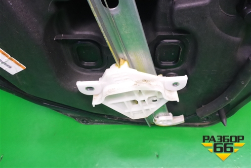 Стеклоподъёмник электрический передний правый (BHS25897XB) для Mazda Mazda 3 (BM) с 2013-2019г