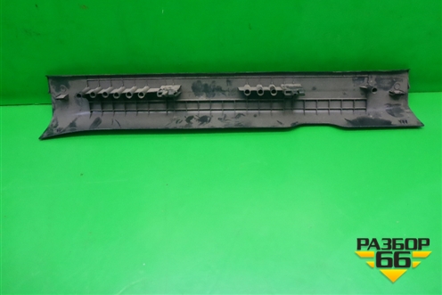 Накладка порога внутренняя переднего левого (BHN968720) для Mazda Mazda 3 (BM) с 2013-2019г