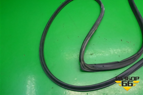 Уплотнитель двери (задней правой на дверь) для Mazda Mazda 3 (BM) с 2013-2019г