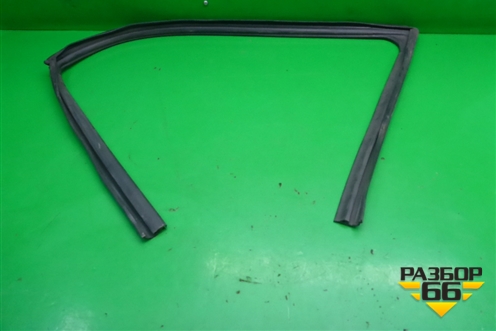 Уплотнитель стекла двери передней правой для Mazda Mazda 3 (BM) с 2013-2019г