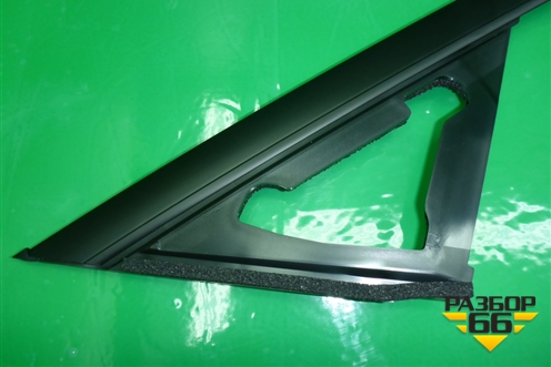 Накладка двери передней левой (на рамку новая) (BHS250985C) для Mazda Mazda 3 (BM) с 2013-2019г