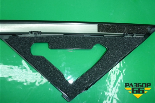 Накладка двери передней левой (на рамку новая) (BHS250985C) для Mazda Mazda 3 (BM) с 2013-2019г