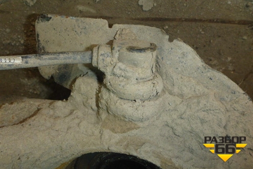 Кулак поворотный передний левый(2.8лАКПП.подABS)(4D0407257L) для Audi A8 с 1998-2003г (А8)