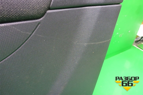 Обшивка двери передней правой под электрику (3х дверный кузов) (96523585XT) для Citroen C4 с 2005-2011г (С4)