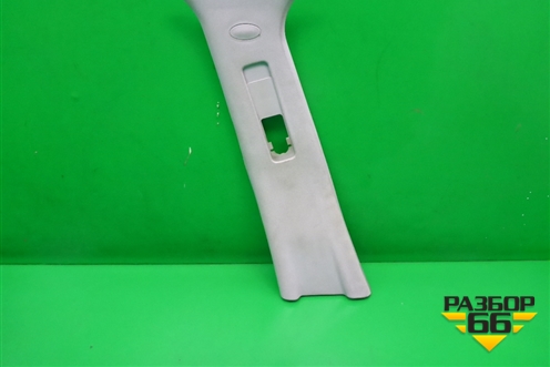 Обшивка стойки центральная верхняя левая (5ти дверный кузов) (9658444677) для Citroen C3 с 2002-2009г (С3)