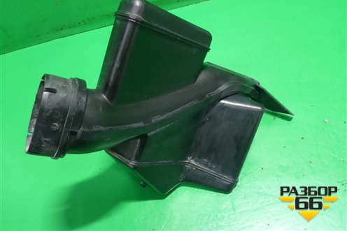 Воздухозаборник воздушного фильтра (MN110585) для Mitsubishi Grandis с 2004г (Грандис)