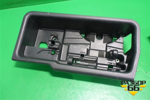 Ящик инструментальный в багажник (левый) (MR996259) для Mitsubishi Grandis с 2004г (Грандис)