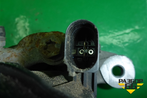 Суппорт задний левый (с моторчиком) для Nissan Qashqai (J11E) с 2013г (Кашкай)