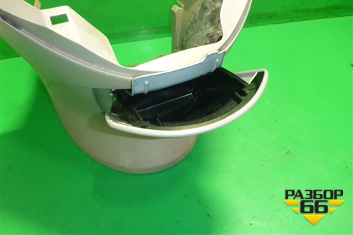 Консоль (передняя часть) (MN157311) для Mitsubishi Grandis с 2004г (Грандис)