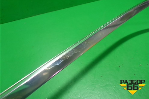 Накладка двери передней левой (хром на рамку) (51317289631) для BMW X5 F15 с 2013г (Х5 Ф15)