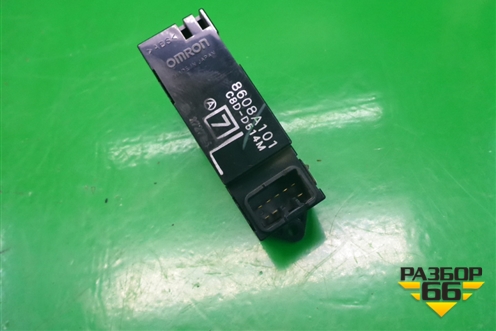 Кнопка стеклоподъёмника (задняя левая) (8608A101) для Mitsubishi Lancer-9  с 2003-2008г (Лансер)