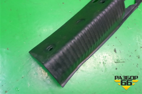 Обшивка багажника (на заднюю панель седан) (98ABF40352BFW) для Ford Focus 1 с 1998-2004г (Фокус)